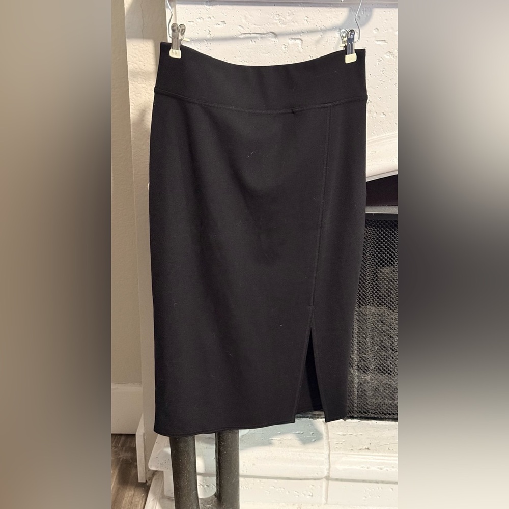 Worthington Classic Black Pencil Skirt